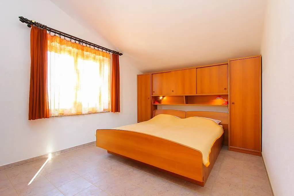 Apartments Lili Medolino